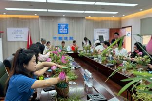 斯卢茨基：我更看重的是去培养人 和中国球员沟通会尽量简单直接